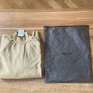 NWT Fear Of God Essentials Mock Neck 3/4 Wide Sleeve Size Medium